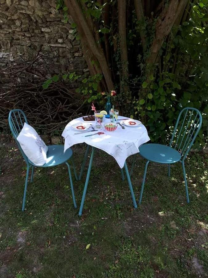 Au Chat Perche Espace Familial Mareil-sur-Mauldre Exterior foto